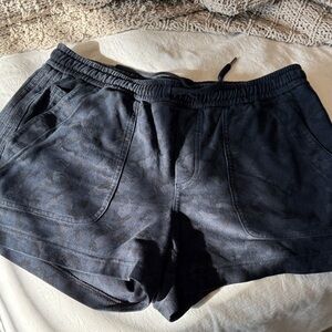 Athleta Farallon Shorts Navy Camo Shorts